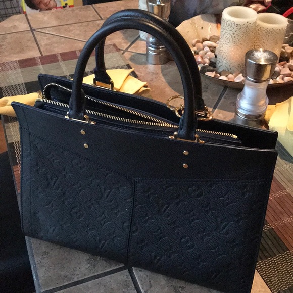 Dark blue Louis Vuitton purse